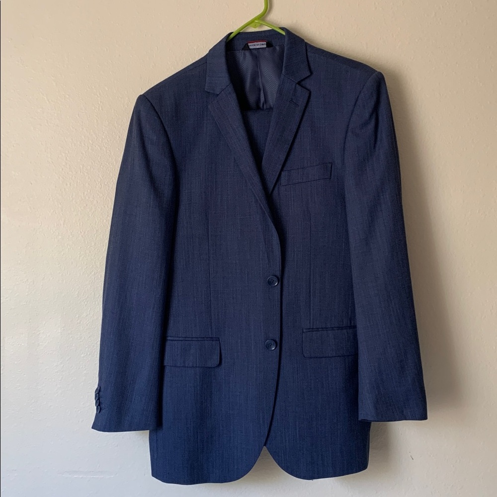 Lineage Mens suit
